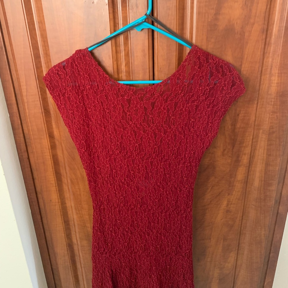 C’EST BON BURGUNDY SHORT SLEEVELESS LACE BACKLESS DRESS  BLACK UNDERNEATH SLIP